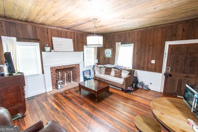 1651 Mergendollar Road, Good Hope, GA 30641