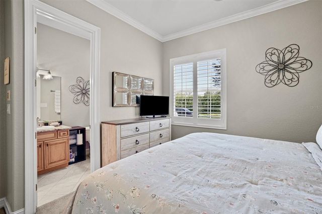 11518 HAMMOCK OAKS COURT, Lithia, FL 33547