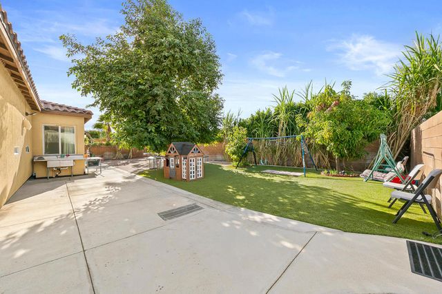46211 Roadrunner Lane, La Quinta, CA 92253