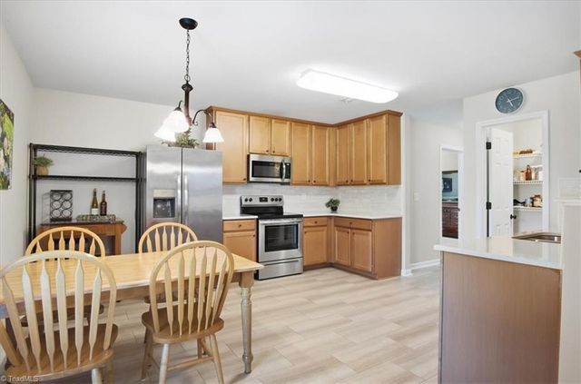 4562 Westhill Place, Kernersville, NC 27284