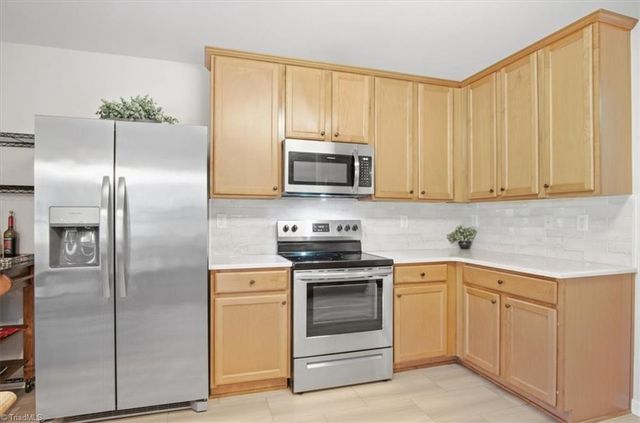 4562 Westhill Place, Kernersville, NC 27284