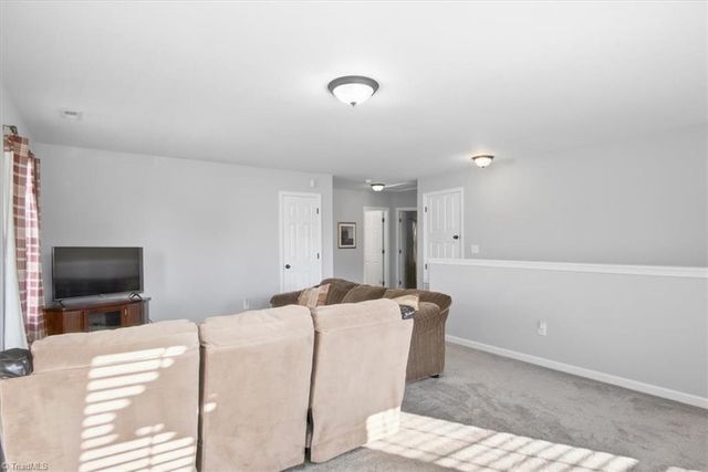 4562 Westhill Place, Kernersville, NC 27284