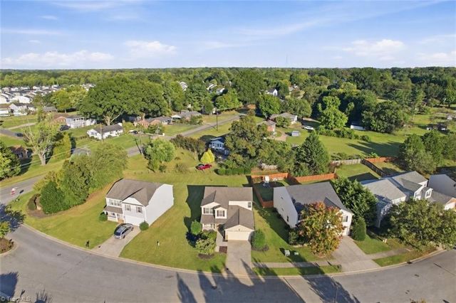 4562 Westhill Place, Kernersville, NC 27284