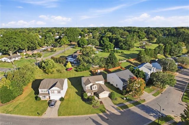 4562 Westhill Place, Kernersville, NC 27284