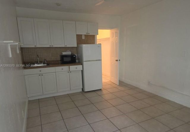 341 Monroe Street 4, Hollywood, FL 33019