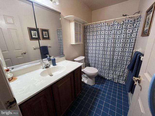285 WOODS EDGE PL, Langhorne, PA 19047