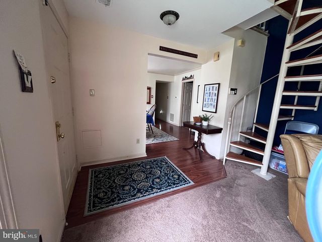 285 WOODS EDGE PL, Langhorne, PA 19047