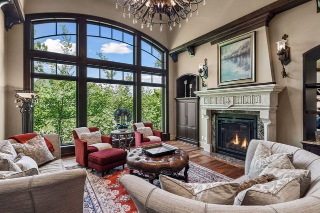 18083 Bearpath Trail, Eden Prairie, MN 55347