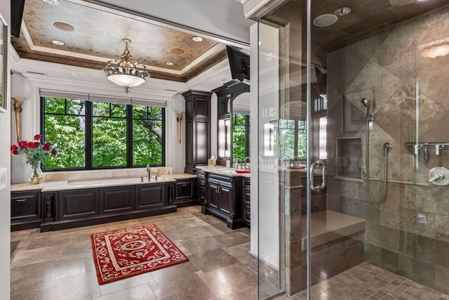 18083 Bearpath Trail, Eden Prairie, MN 55347