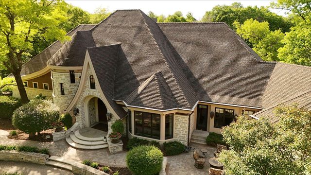 18083 Bearpath Trail, Eden Prairie, MN 55347