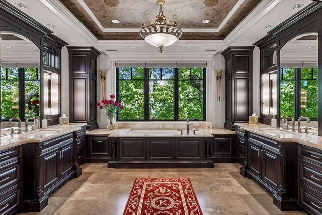 18083 Bearpath Trail, Eden Prairie, MN 55347