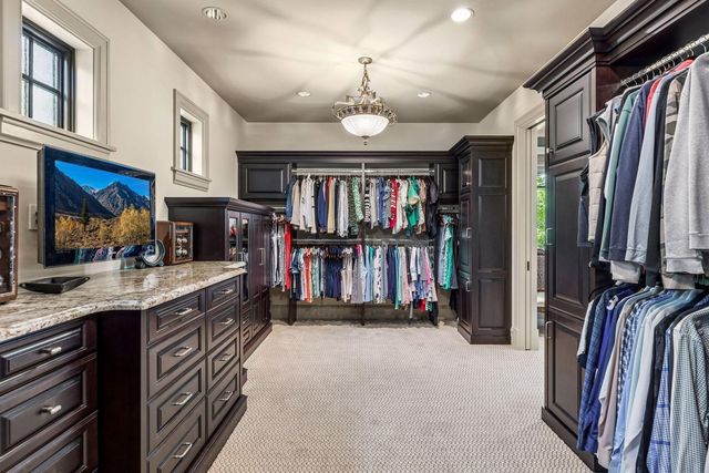 18083 Bearpath Trail, Eden Prairie, MN 55347
