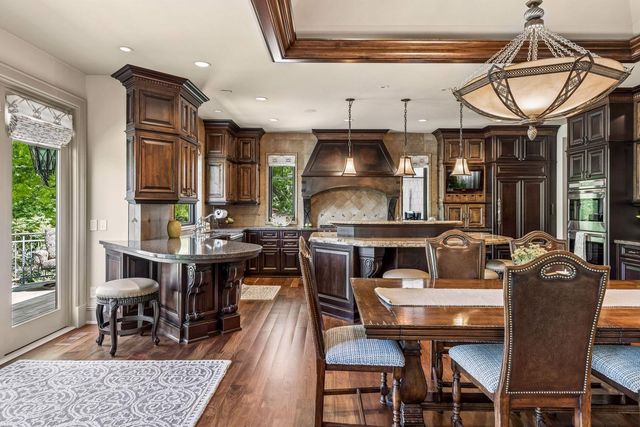18083 Bearpath Trail, Eden Prairie, MN 55347