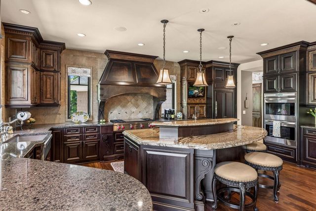 18083 Bearpath Trail, Eden Prairie, MN 55347