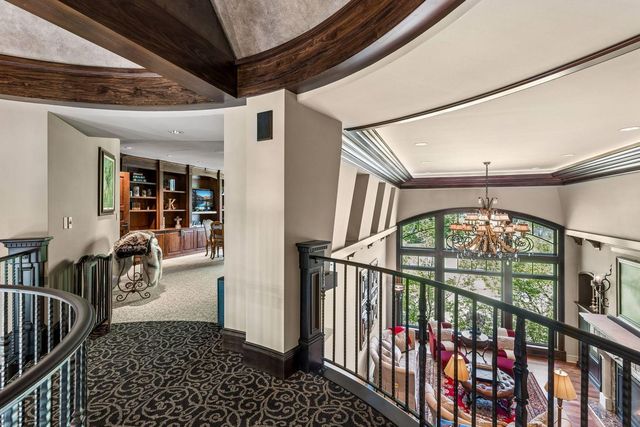 18083 Bearpath Trail, Eden Prairie, MN 55347