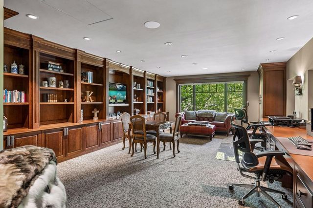 18083 Bearpath Trail, Eden Prairie, MN 55347