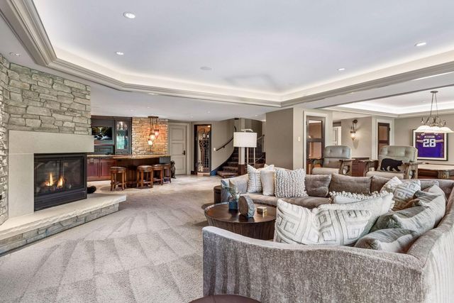 18083 Bearpath Trail, Eden Prairie, MN 55347