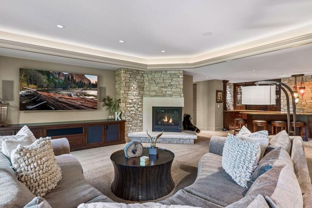 18083 Bearpath Trail, Eden Prairie, MN 55347