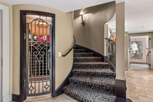 18083 Bearpath Trail, Eden Prairie, MN 55347