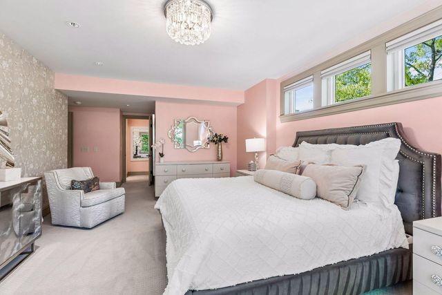 18083 Bearpath Trail, Eden Prairie, MN 55347