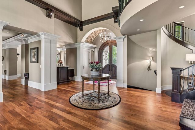 18083 Bearpath Trail, Eden Prairie, MN 55347