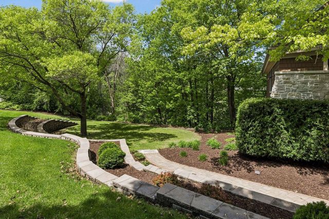 18083 Bearpath Trail, Eden Prairie, MN 55347