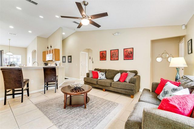 630 THOUSAND OAKS BOULEVARD, Davenport, FL 33896