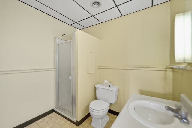 5618 Linden Circle, Johnston, IA 50131