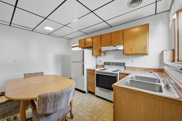 5618 Linden Circle, Johnston, IA 50131