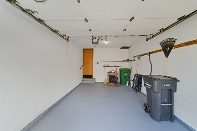 5618 Linden Circle, Johnston, IA 50131