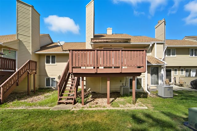 5618 Linden Circle, Johnston, IA 50131