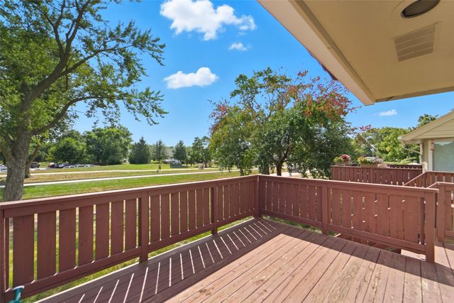 5618 Linden Circle, Johnston, IA 50131