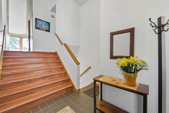 5618 Linden Circle, Johnston, IA 50131