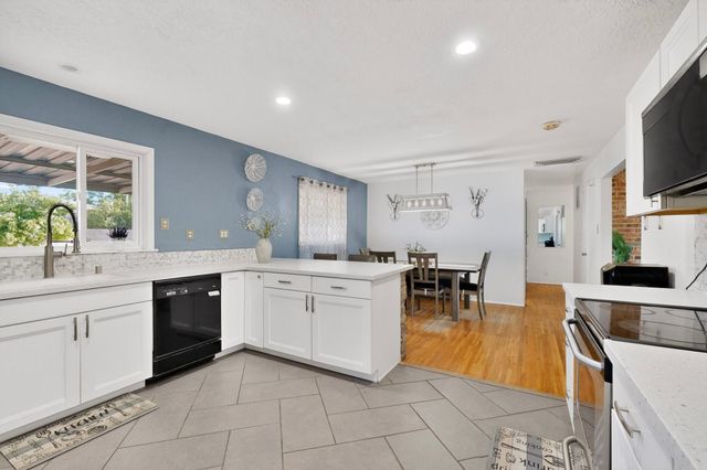 9715 Toltec Road NE, Albuquerque, NM 87111