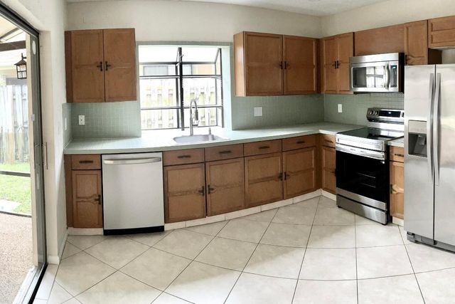 7614 Sierra Terrace W, Boca Raton, FL 33433