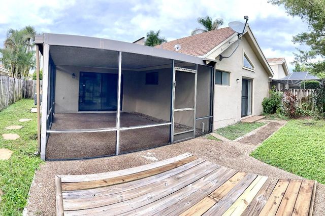 7614 Sierra Terrace W, Boca Raton, FL 33433