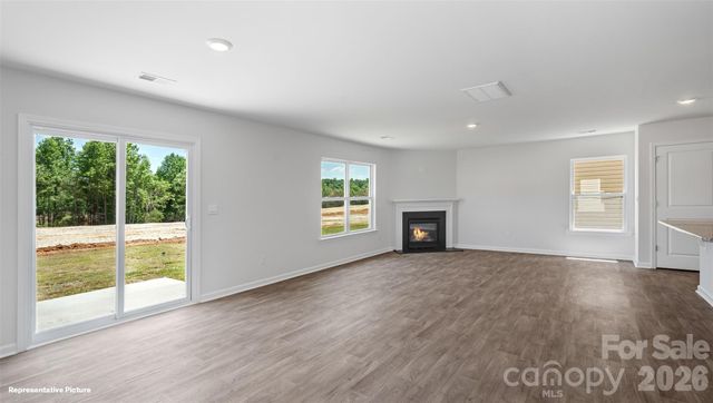 667 13th Avenue Drive NE, Hickory, NC 28601