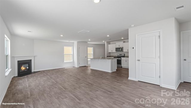 667 13th Avenue Drive NE, Hickory, NC 28601