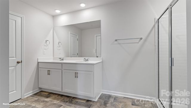 667 13th Avenue Drive NE, Hickory, NC 28601