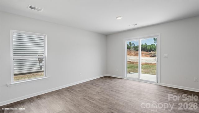 667 13th Avenue Drive NE, Hickory, NC 28601