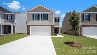 667 13th Avenue Drive NE, Hickory, NC 28601