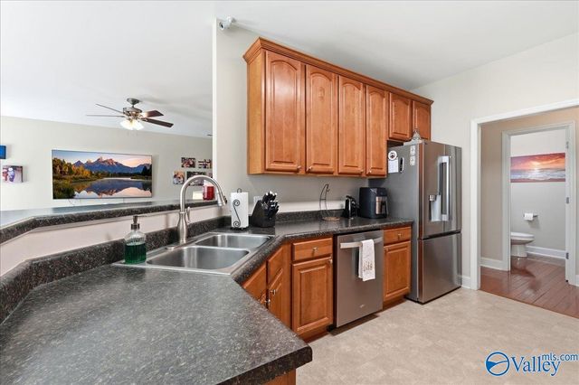 5018 Patriot Park Circle, Owens Cross Roads, AL 35763