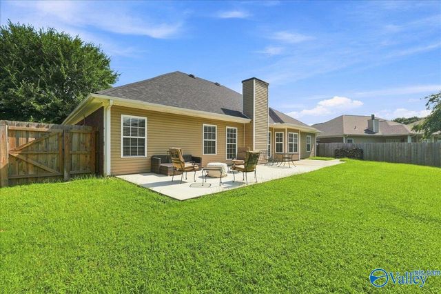 5018 Patriot Park Circle, Owens Cross Roads, AL 35763
