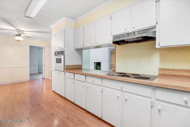 2102 Hardee Road, Kinston, NC 28504