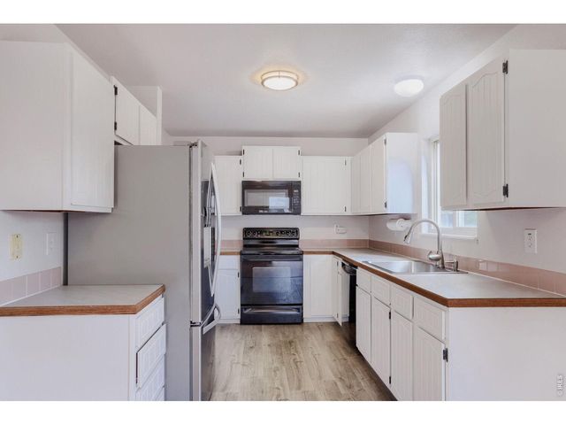 4652 Carlsbad Dr, Greeley, CO 80634