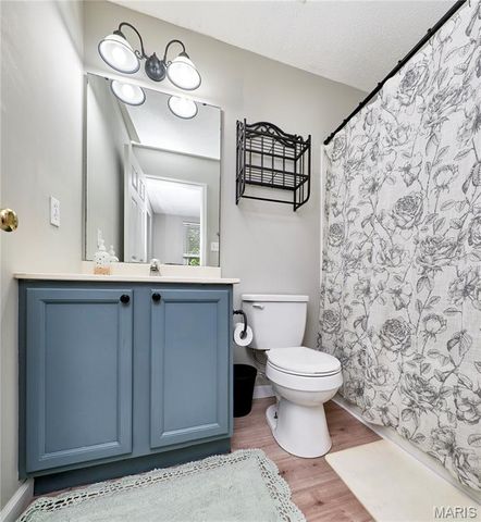 3585 S New Town Avenue, St Charles, MO 63301