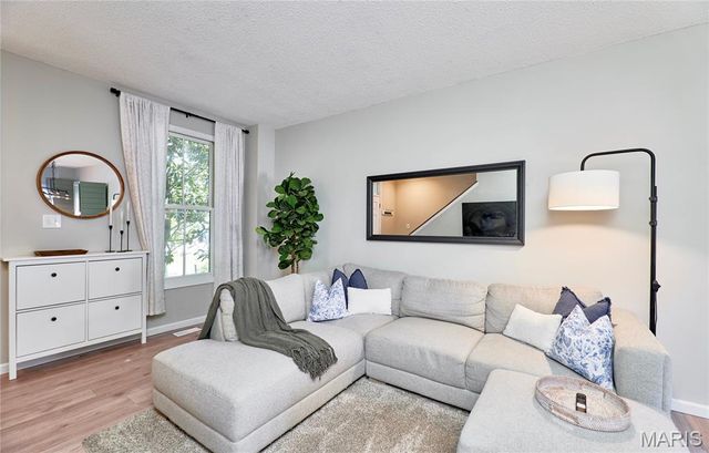 3585 S New Town Avenue, St Charles, MO 63301