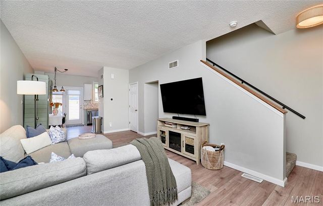 3585 S New Town Avenue, St Charles, MO 63301