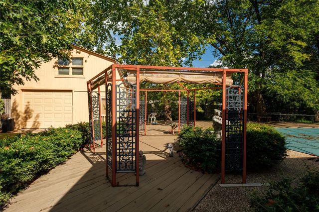 3712 Scranton Drive, Fort Worth, TX 76118