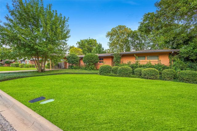 3712 Scranton Drive, Fort Worth, TX 76118